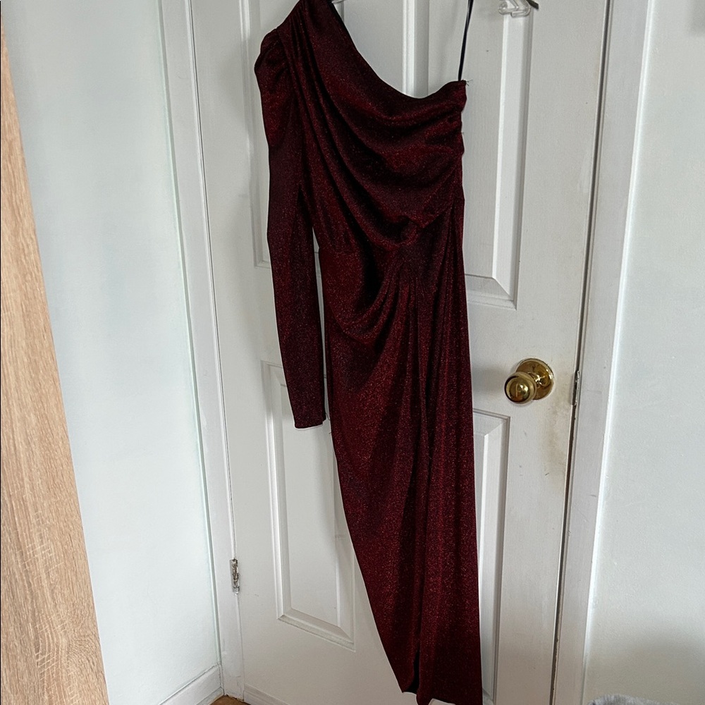 Elegant One-Shoulder Red Dress